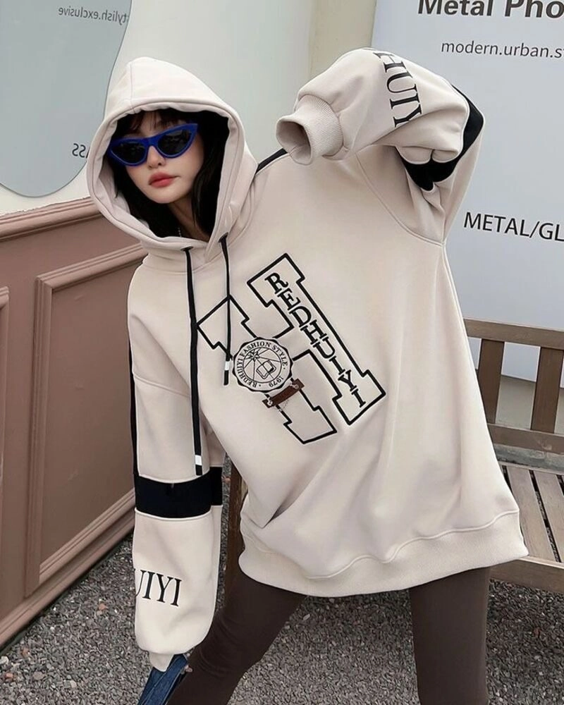 ảnh gái xinh mặc áo hoodie