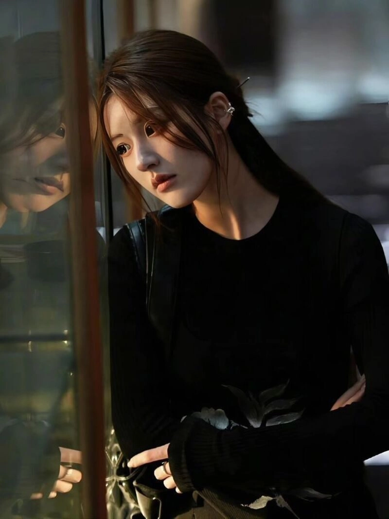 hình ảnh cô gái bị tổn thương