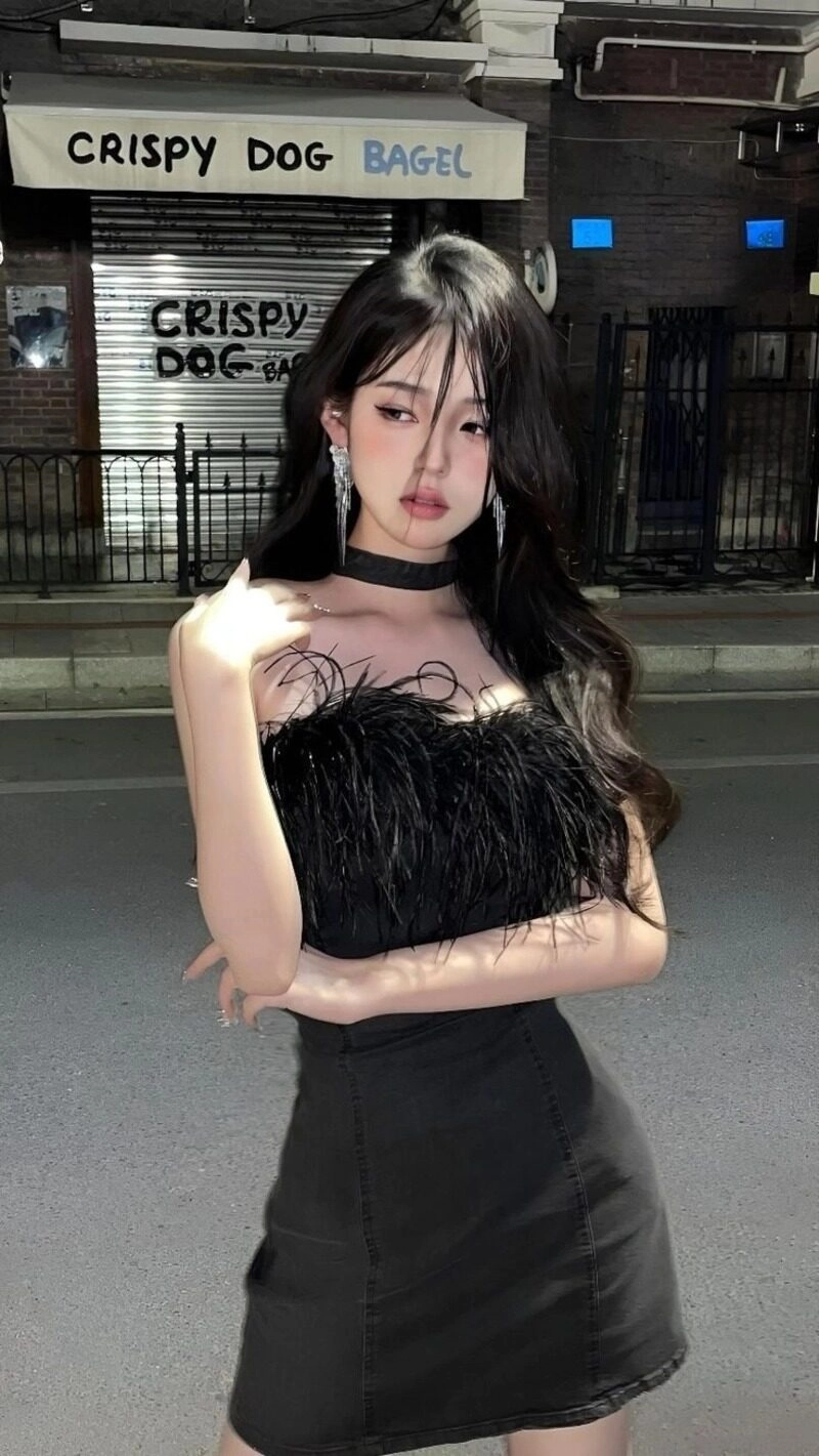 hình ảnh cô gái độc thân vui vẻ