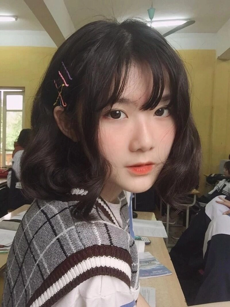 hình ảnh cô gái độc thân vui vẻ