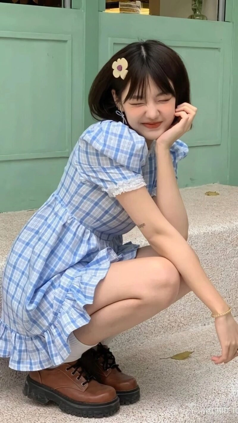 hình ảnh cô gái độc thân vui vẻ