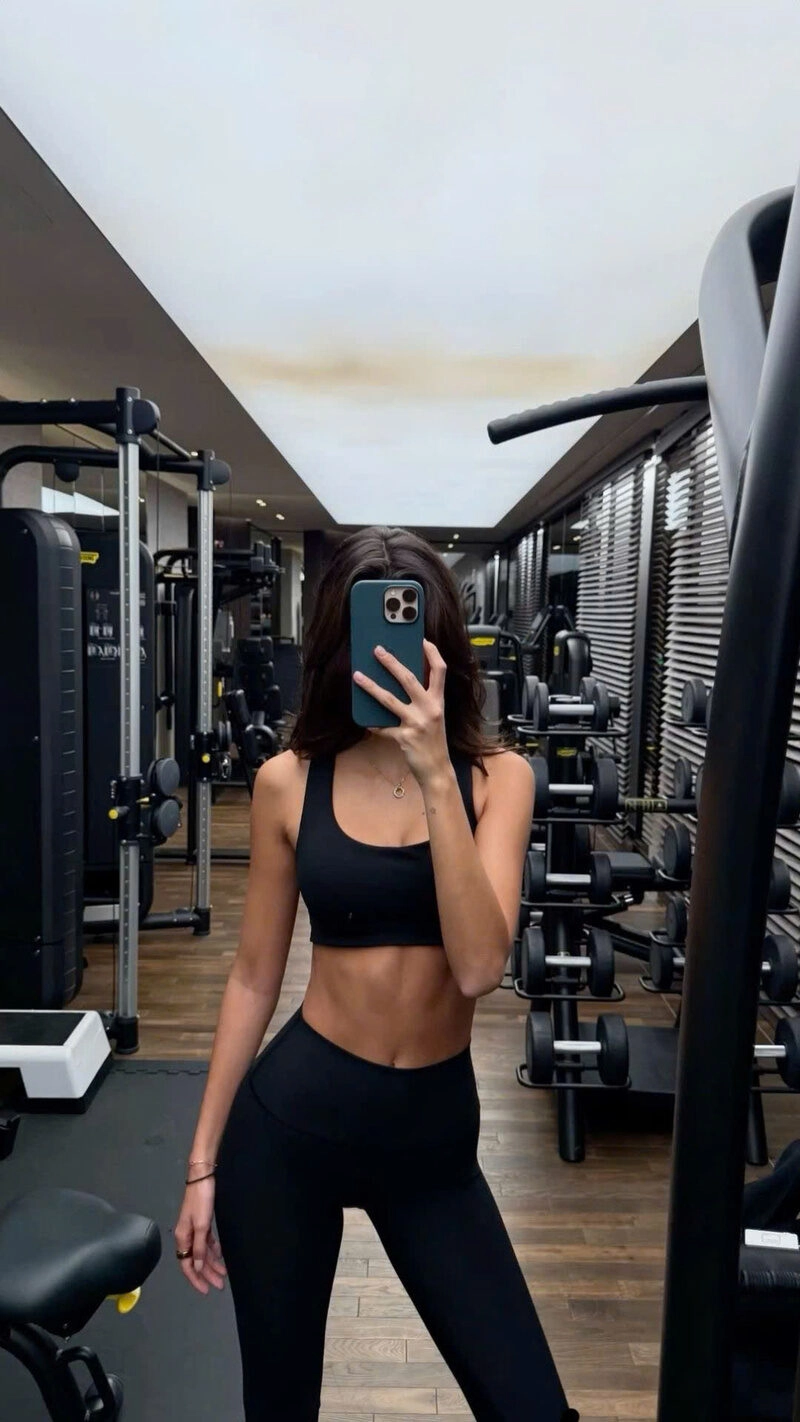 Hình ảnh gái khoe dáng xinh đẹp