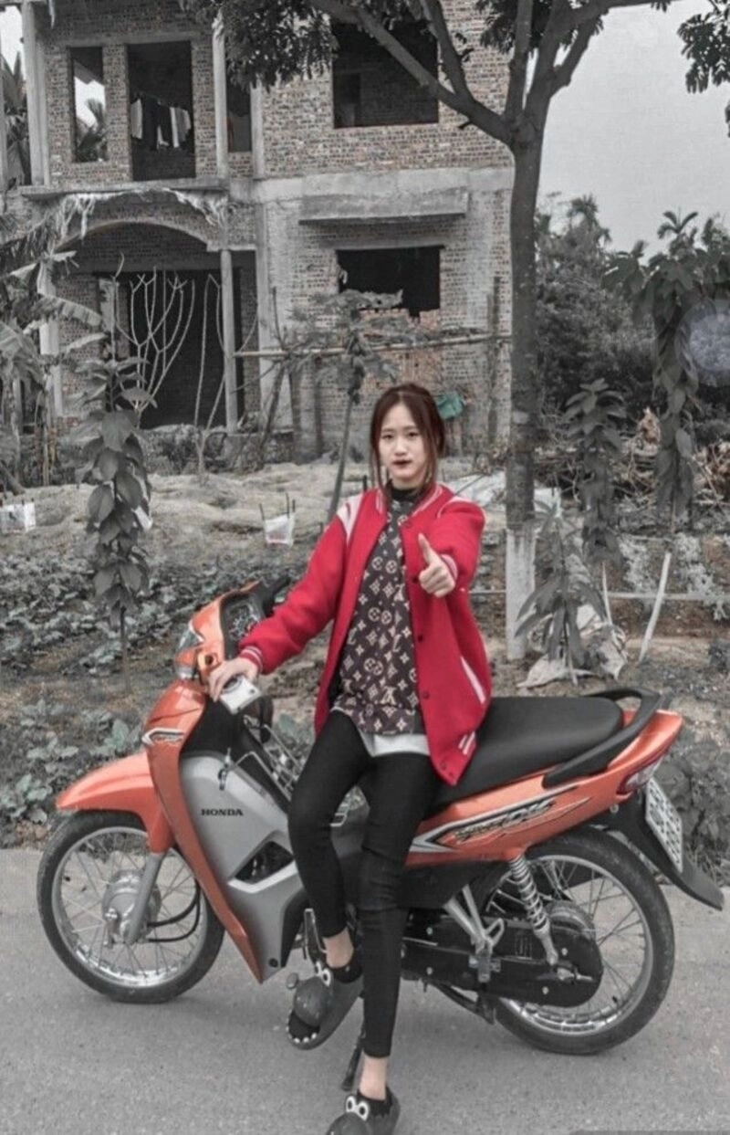 ngồi ảnh con gái đi xe wave độ