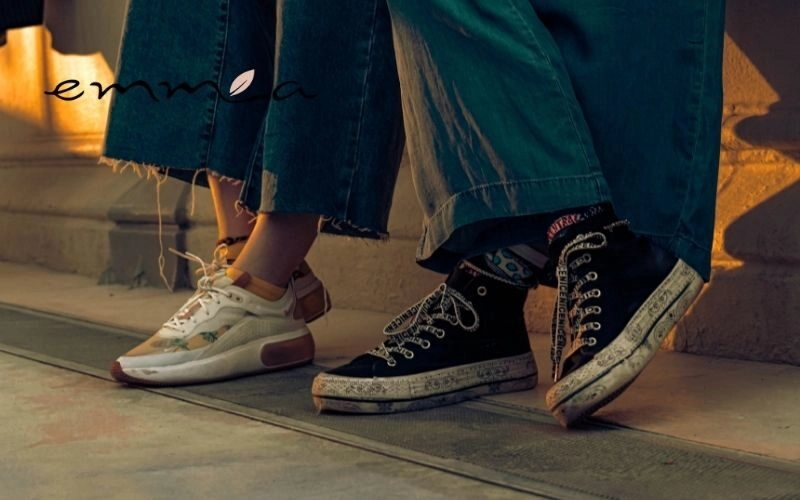 cách phối đồ với giày sneakers