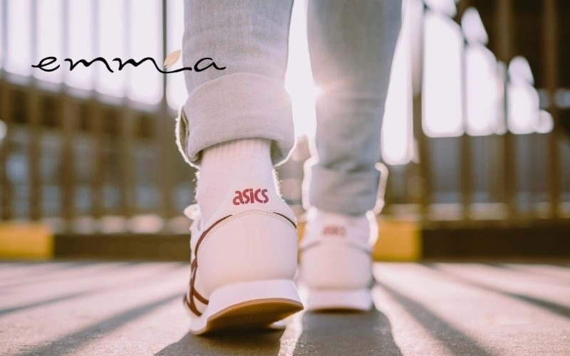 cách phối đồ với giày sneakers